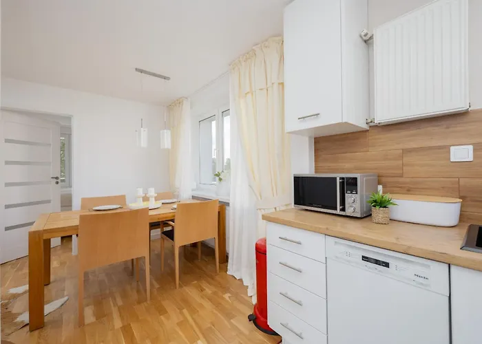 Apartment Bright Two-bedroom By Renters Warsaw