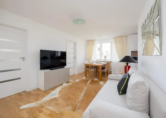 Apartament Bright Two-bedroom By Renters