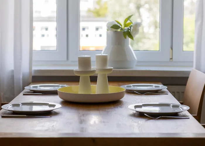 Bright Two-bedroom By Renters