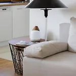 Apartment Bright Two-bedroom By Renters Warschau